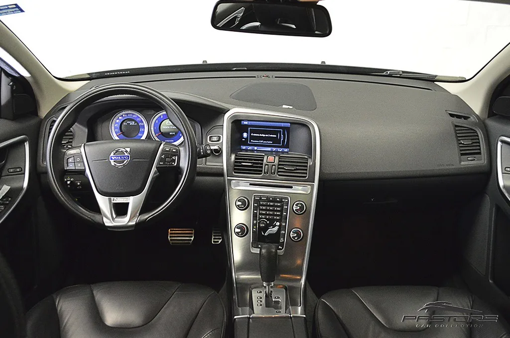Volvo XC60 T6 R-Design