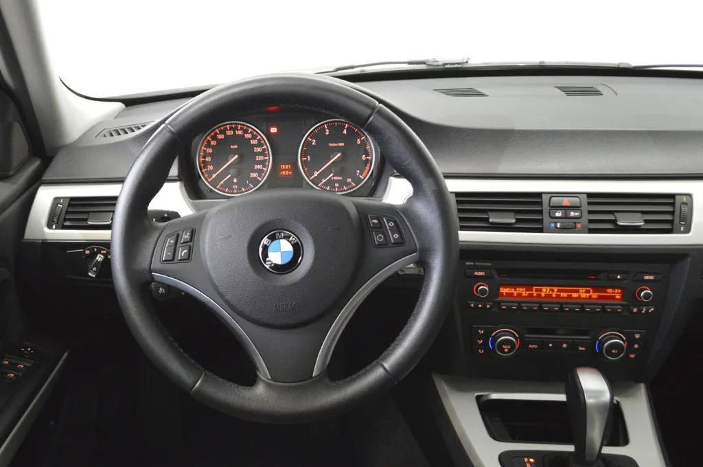 BMW 320i TOP