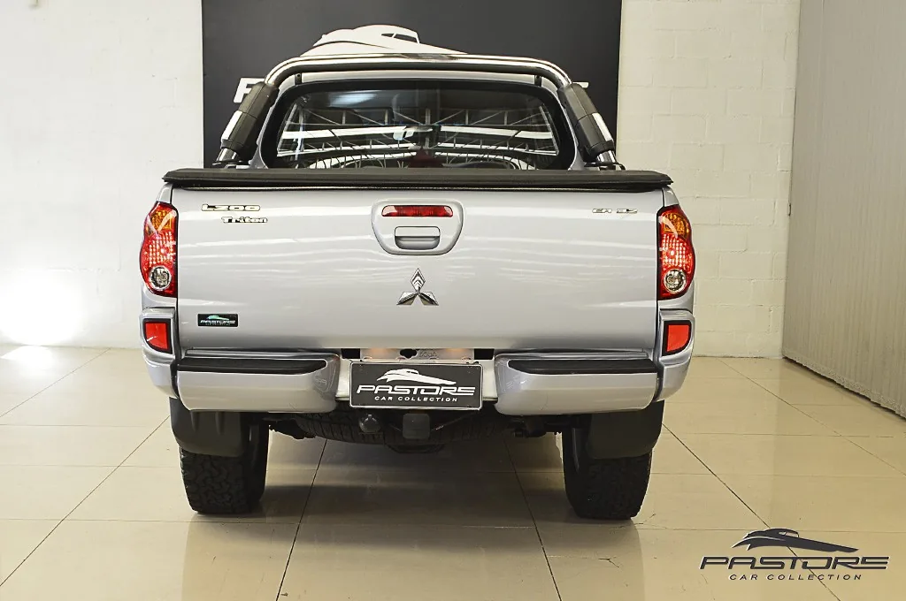 Mitsubishi L200 Triton 3.2D AT