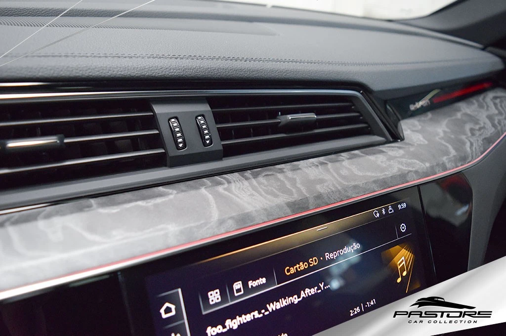 Audi E-tron Performance Black