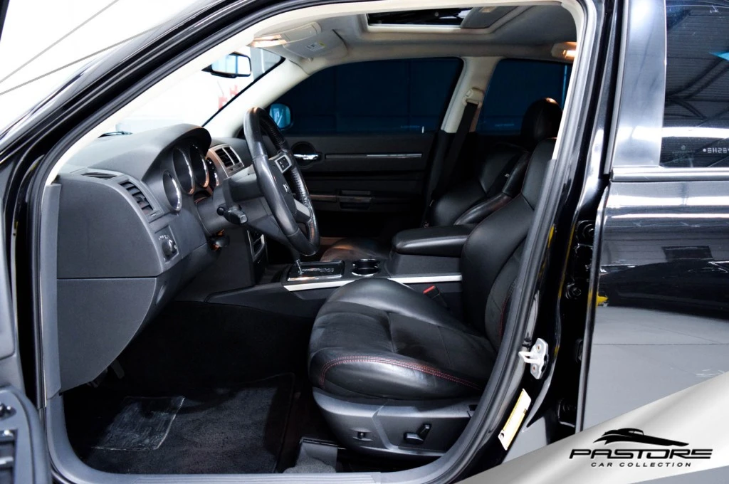 Dodge Charger SRT8 Hemi