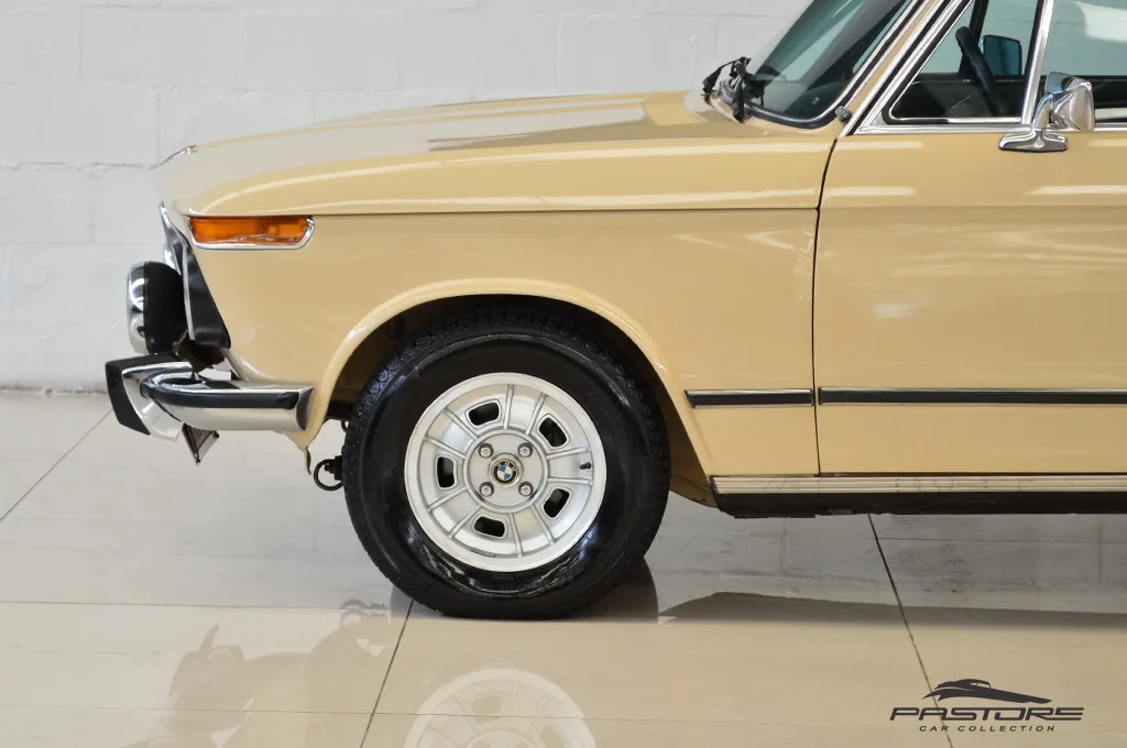 BMW 1502