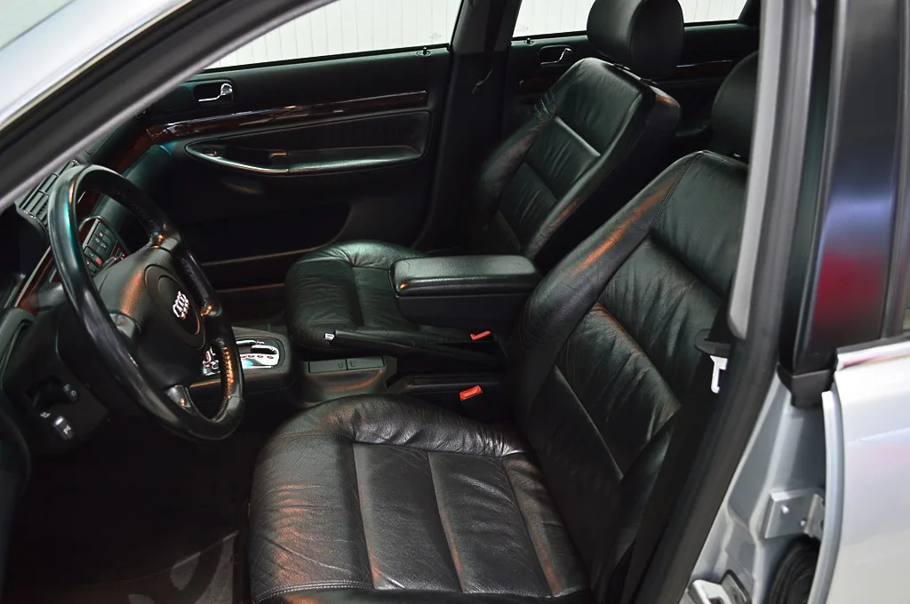 Audi A4 2.4 V6