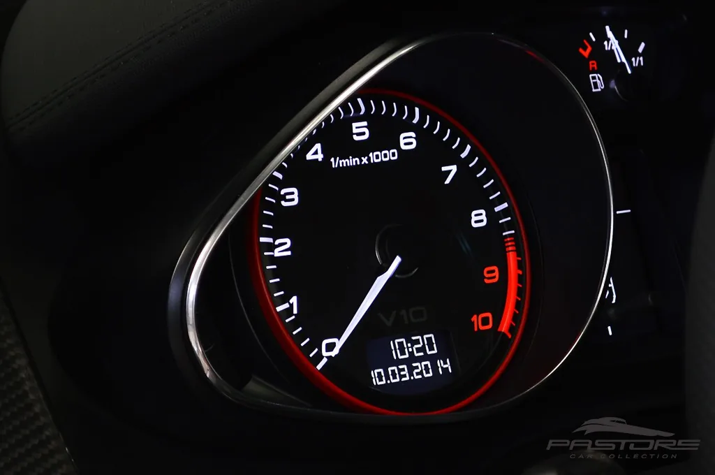Audi R8 5.2 V10
