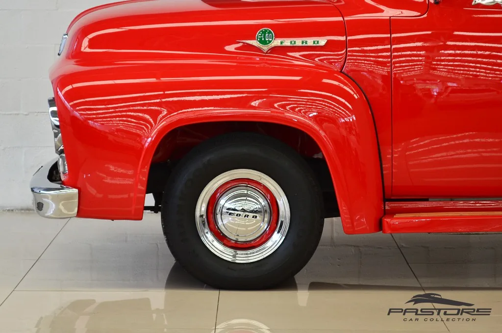 Ford F100 V8