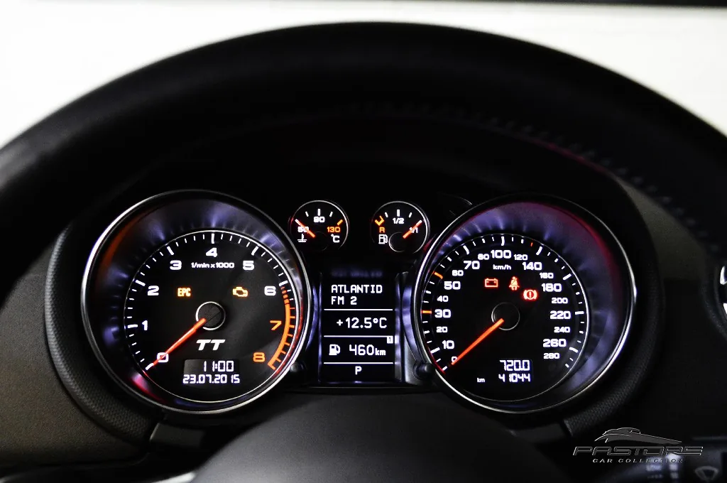 Audi TT White Edition