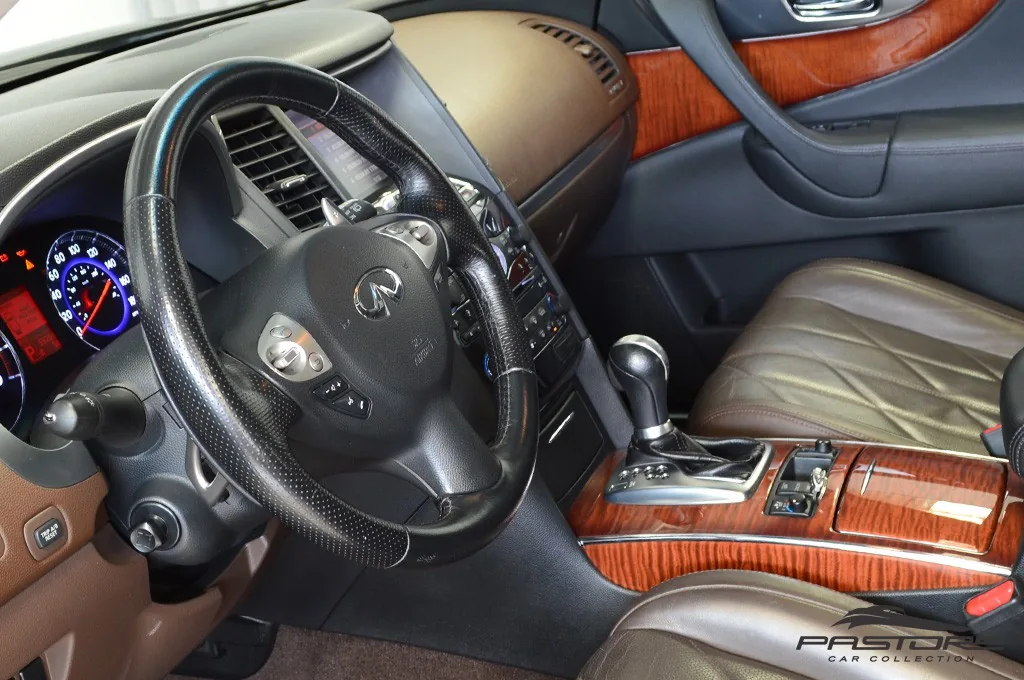 Infiniti FX35 AWD