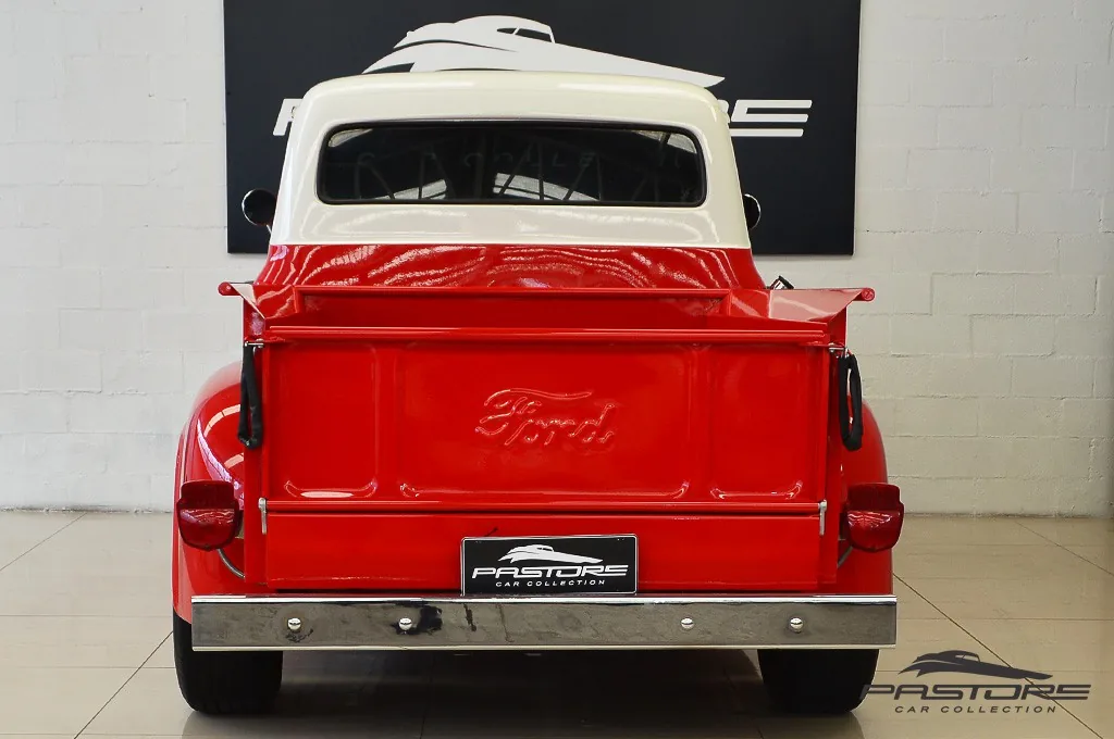 Ford F100 V8