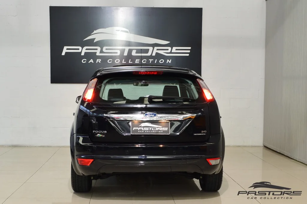 Ford Focus Ghia AT