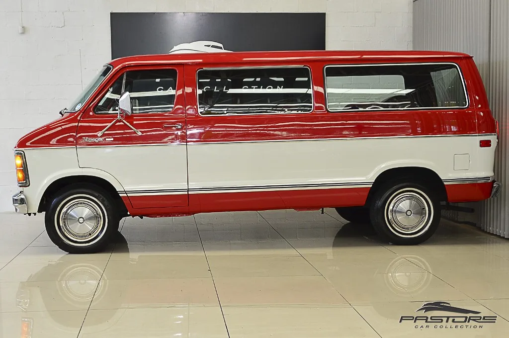 Plymouth Voyager