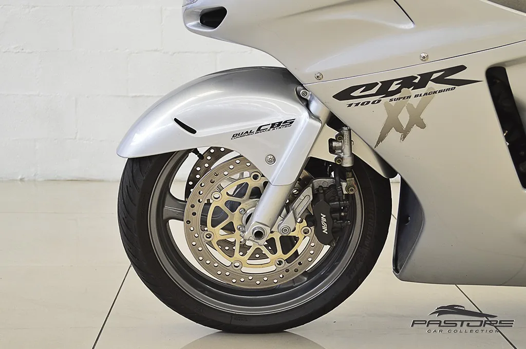 Honda CBR 1100XX Super Blackbird