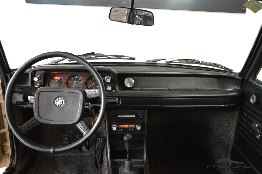 BMW 1502