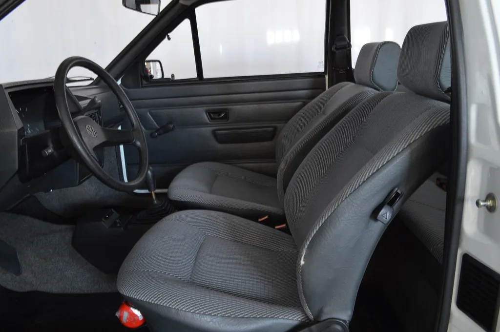 VW Voyage CL