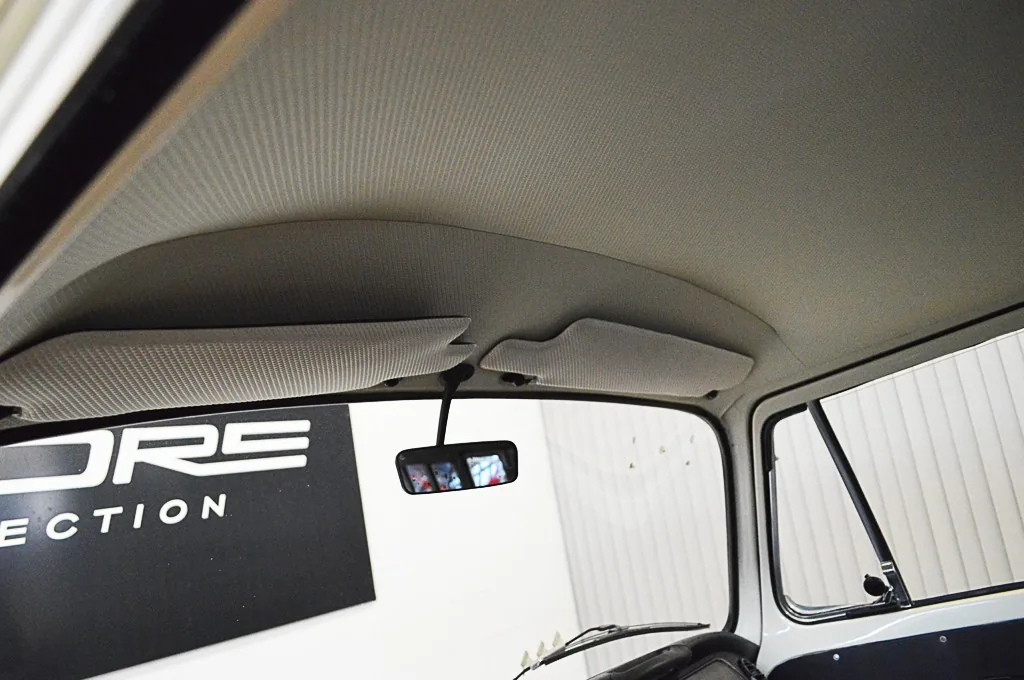 VW Kombi Luxo