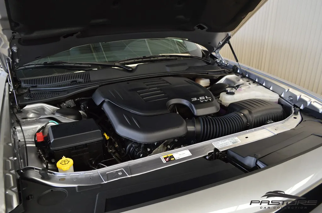 Dodge Challenger SXT Plus