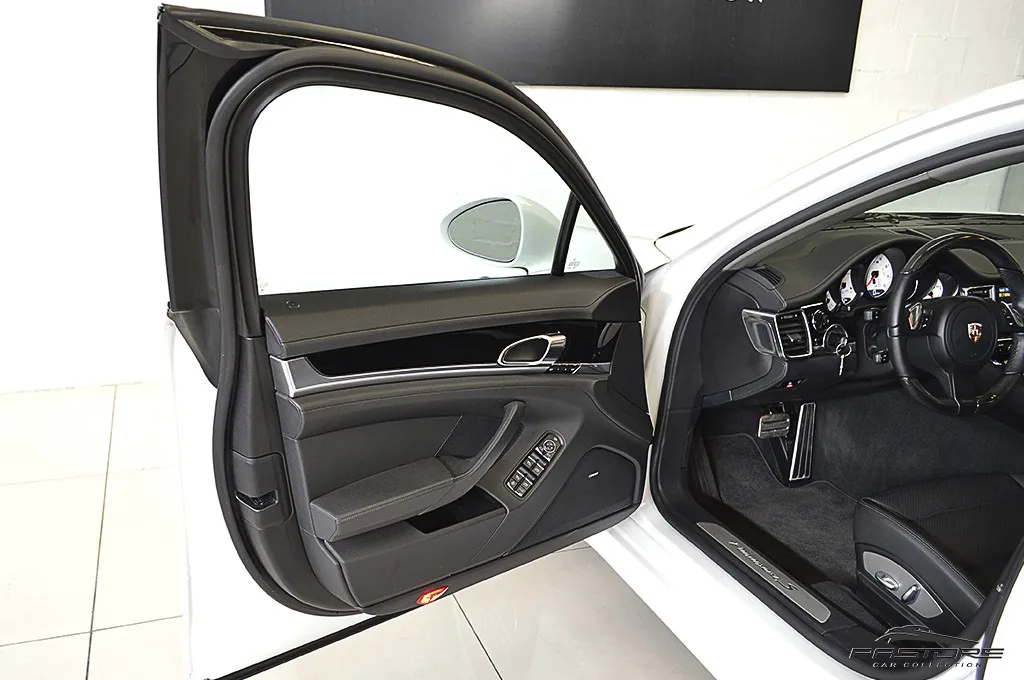 Porsche Panamera S