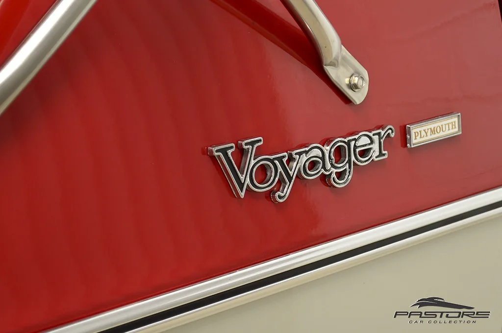 Plymouth Voyager