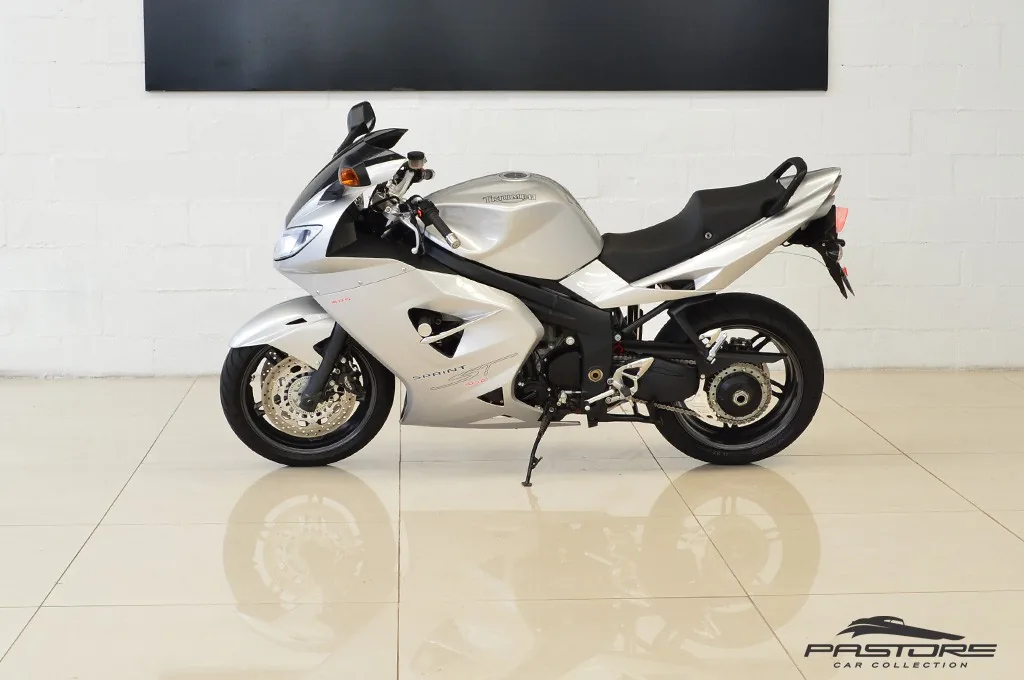 Triumph Sprint ST 1050