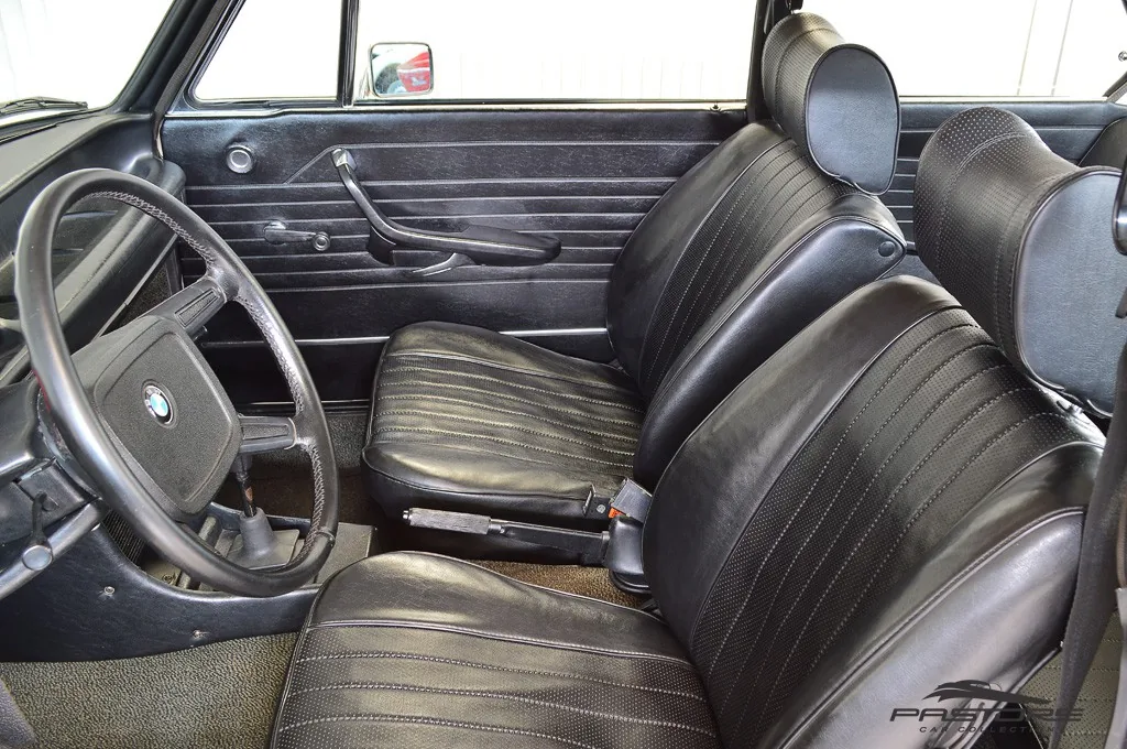 BMW 1502