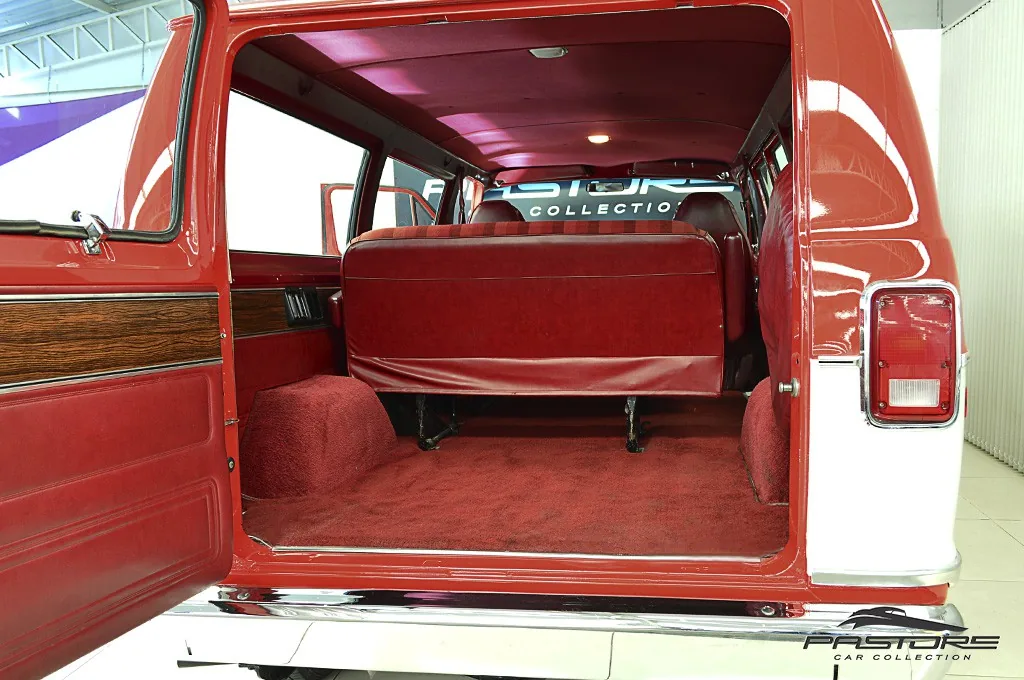 Plymouth Voyager
