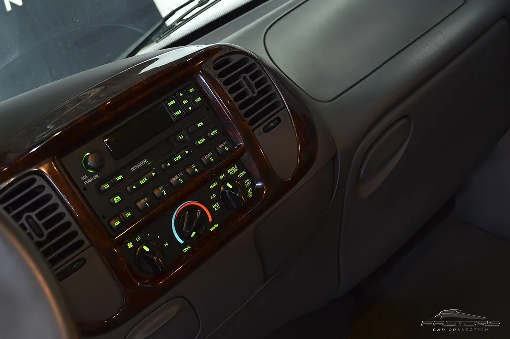 Ford F-150 CD SuperCrew Lariat