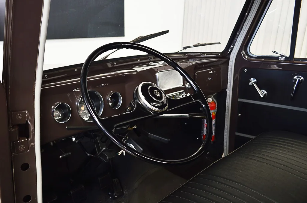Willys F-75 Pickup