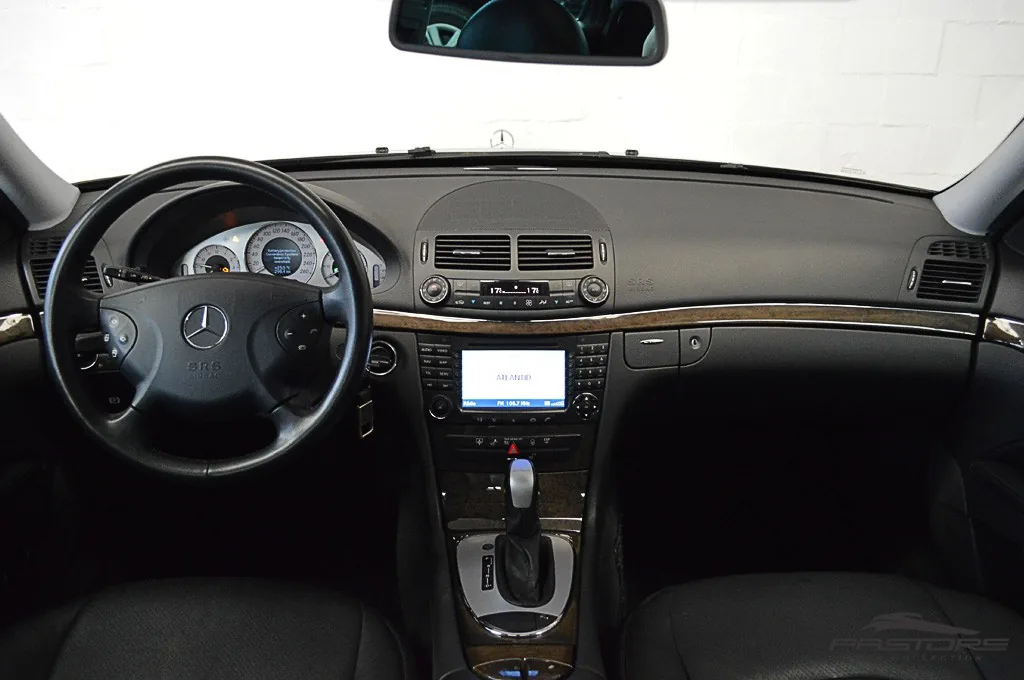 Mercedes-Benz E320 Avantgarde