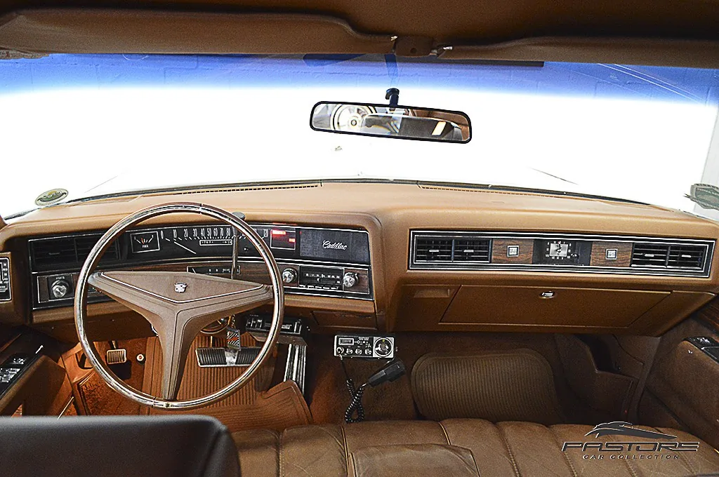Cadillac Sedan De Ville