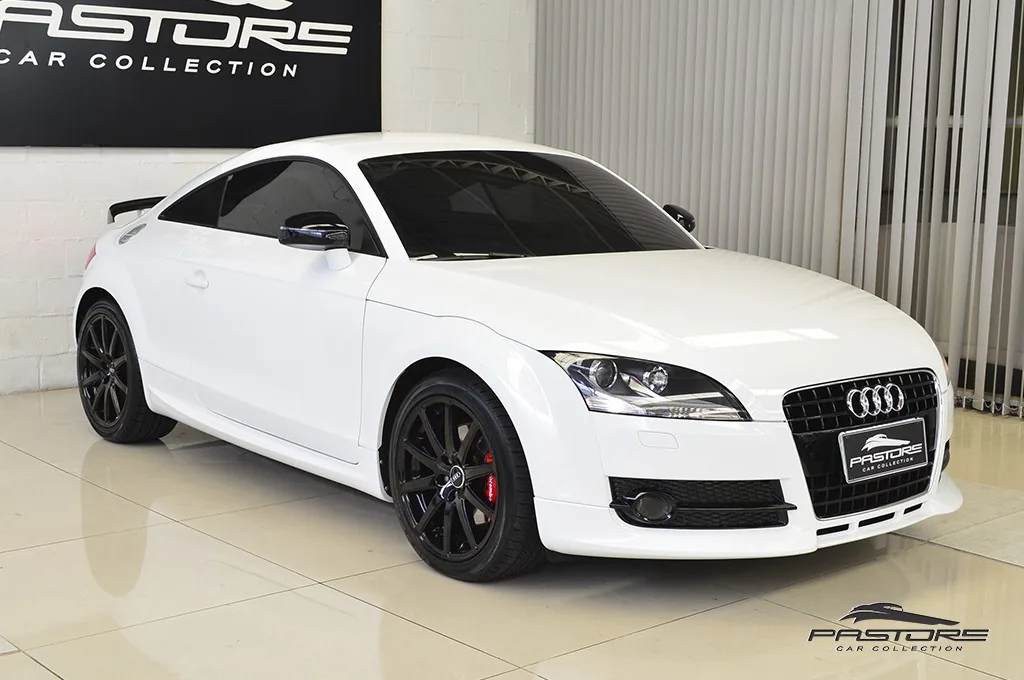 Audi TT White Edition