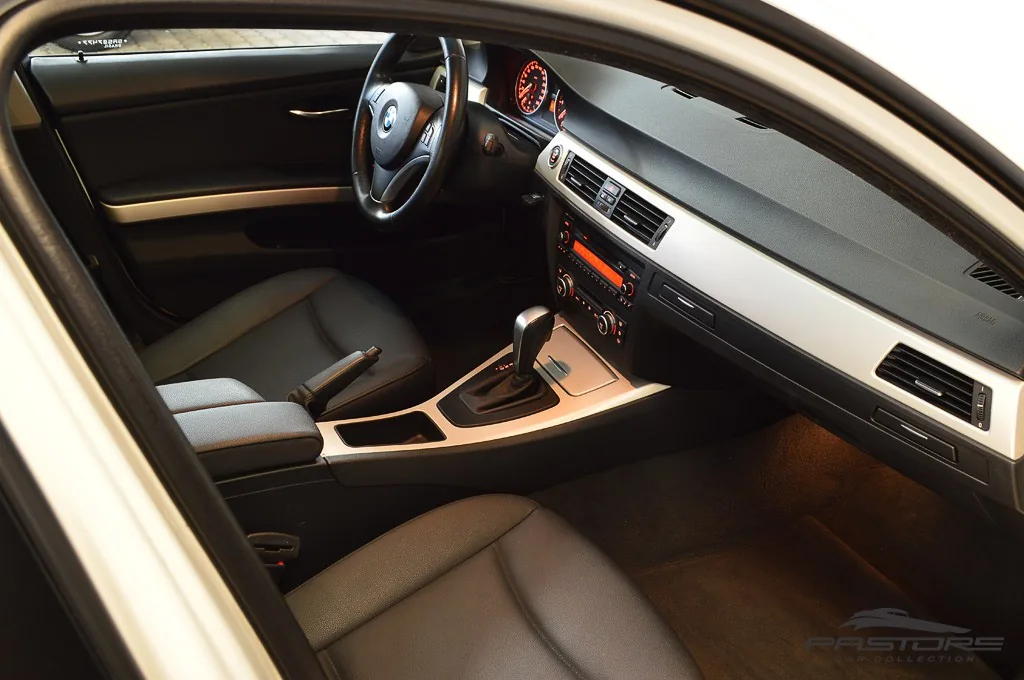BMW 320i TOP