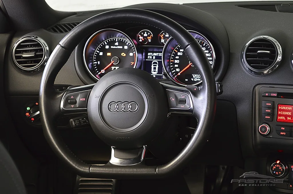 Audi TT White Edition
