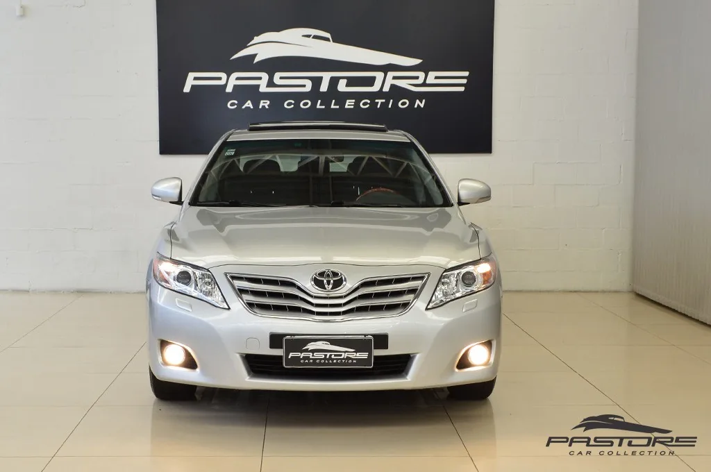 Toyota Camry XLE V6
