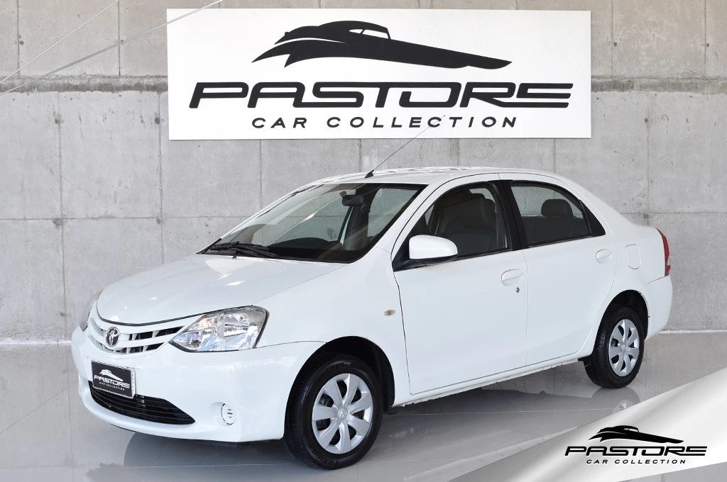 Toyota Etios Sedan XS