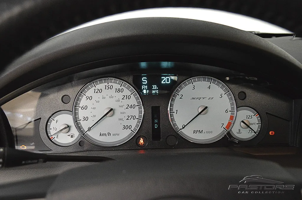 Chrysler 300C SRT8