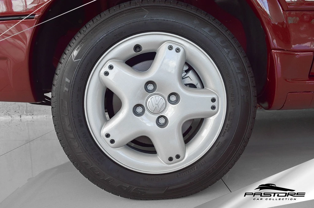 VW Santana 2000 Evidence