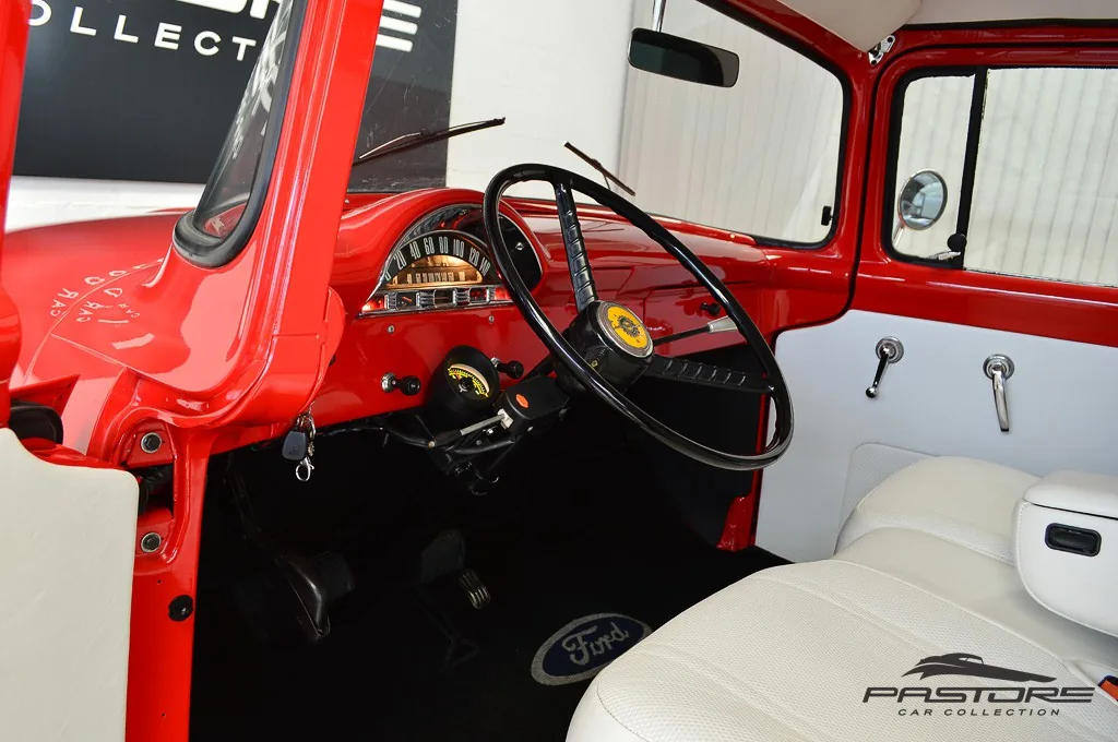 Ford F100 V8