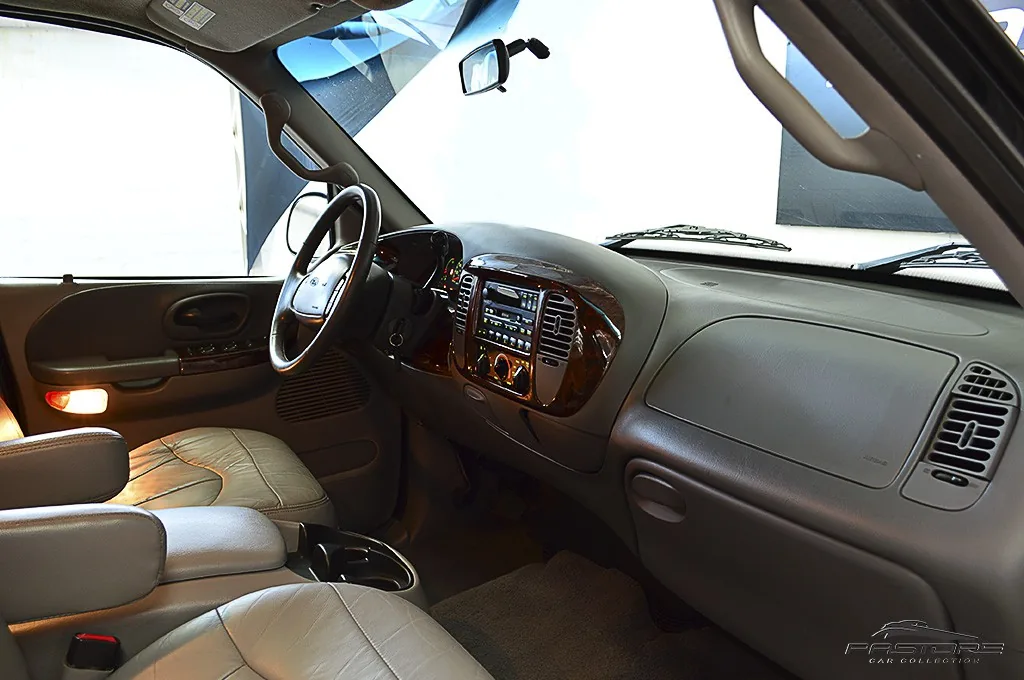 Ford F-150 CD SuperCrew Lariat