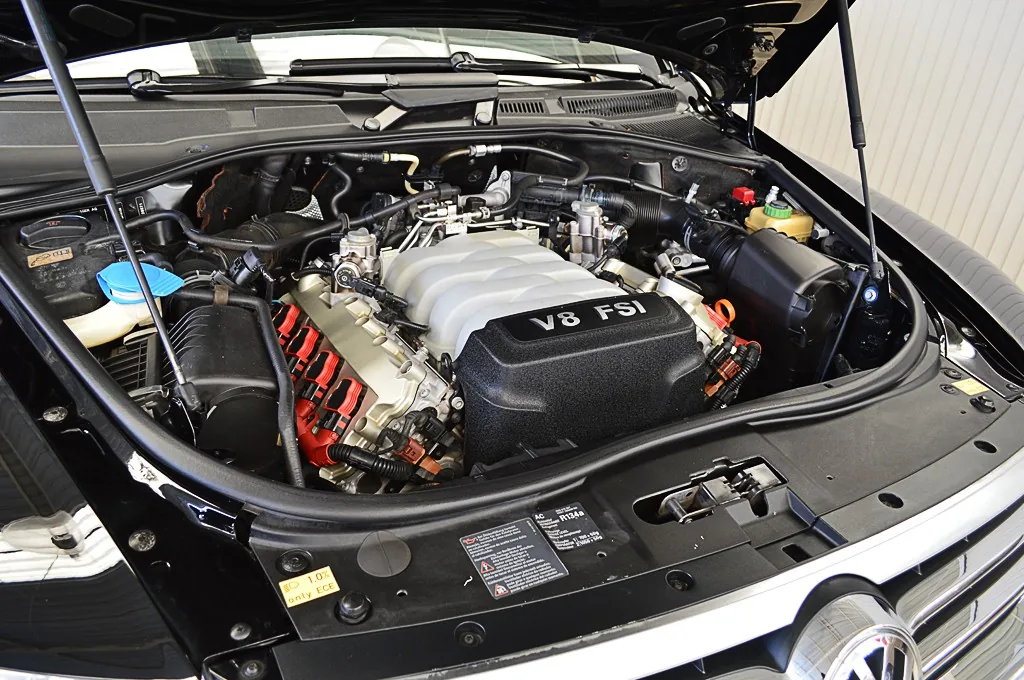 VW Touareg V8