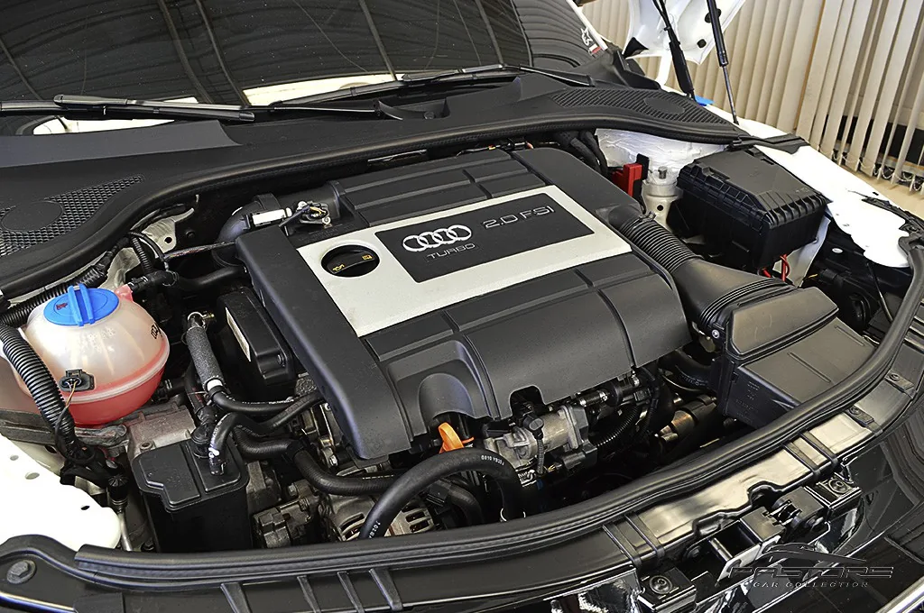 Audi TT White Edition
