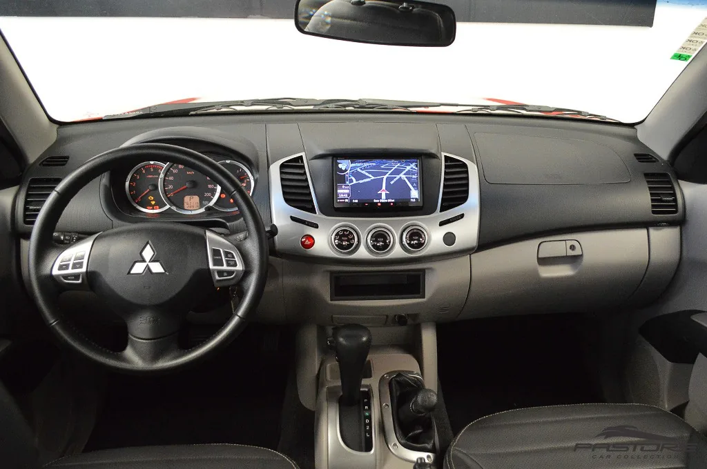 Mitsubishi L200 Triton 3.2D AT