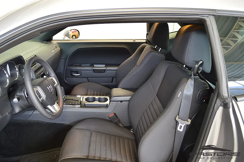 Dodge Challenger SXT Plus