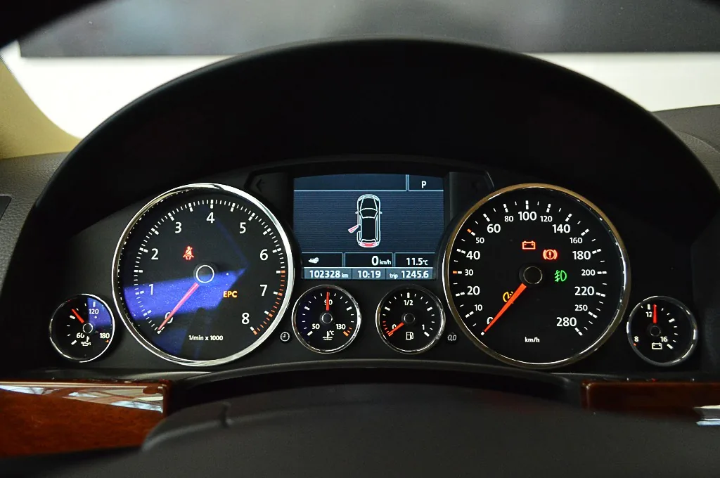VW Touareg V8