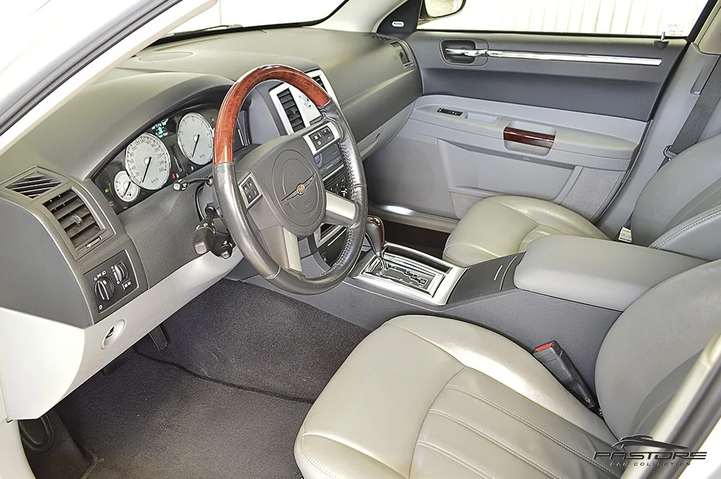 Chrysler 300C 5.7 Hemi