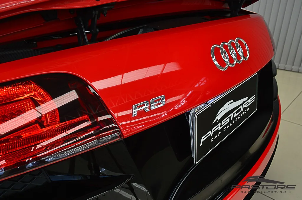 Audi R8 5.2 V10