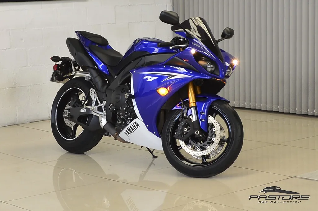 Yamaha YZF R1