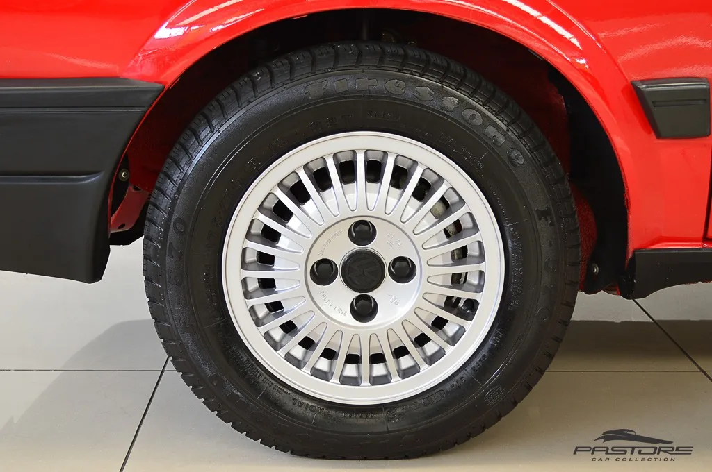 VW Voyage GLS