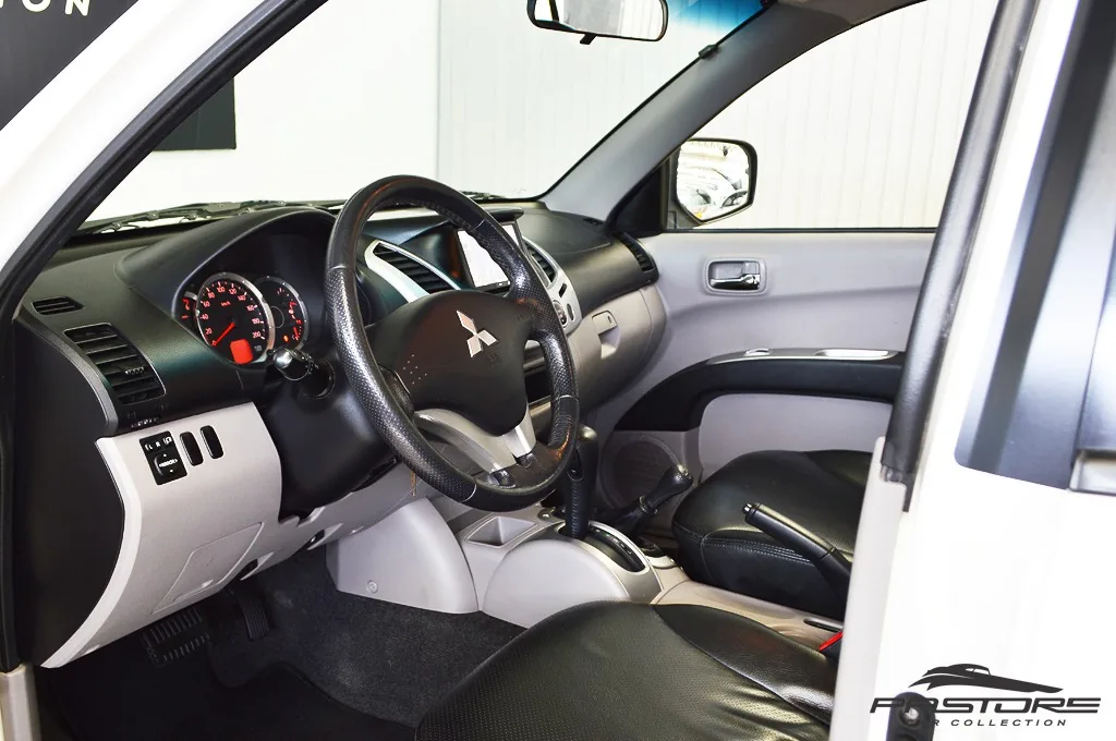 Mitsubishi L200 Triton 3.2D AT