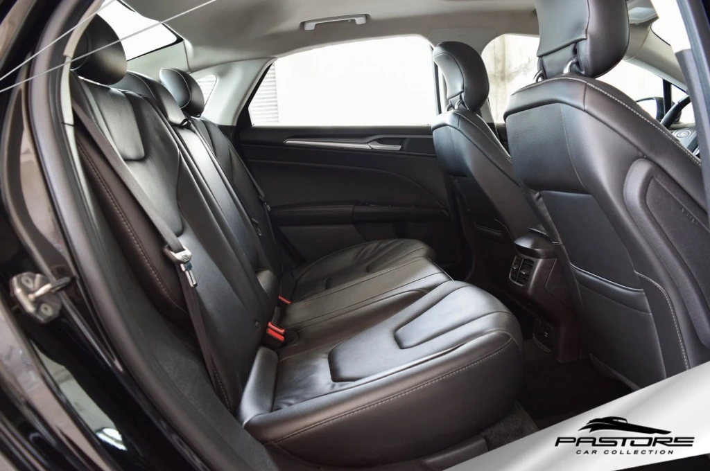 Ford Fusion Titanium AWD