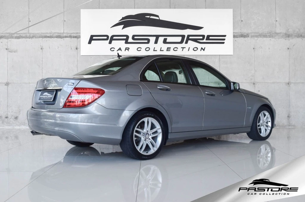 Mercedes-Benz C180 CGI Classic