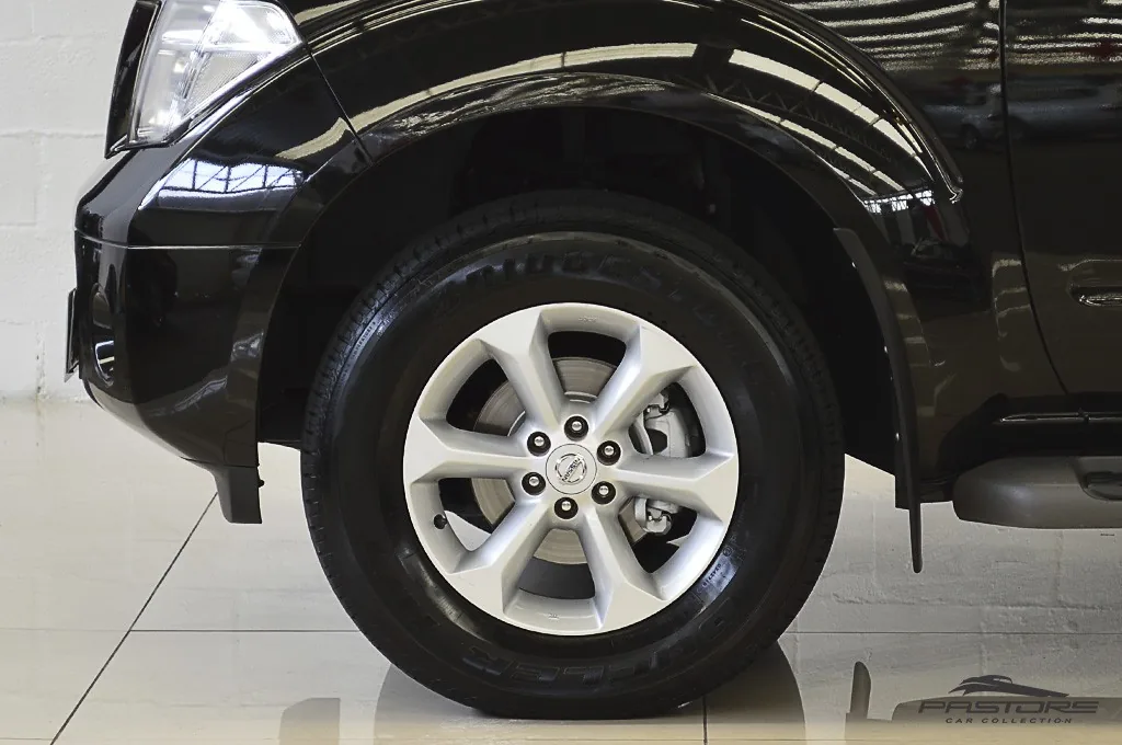 Nissan Pathfinder SE 2.5 TDI